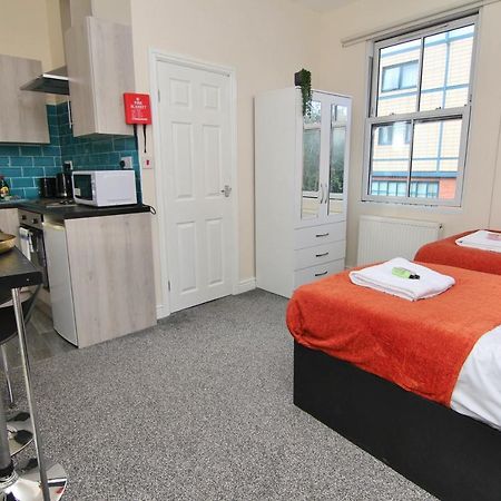 Lovely Twin Bed Studio Near Coventry Shopping Centre Luaran gambar