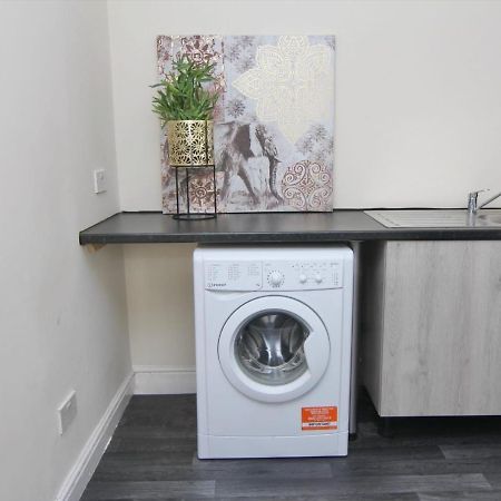 Lovely Twin Bed Studio Near Coventry Shopping Centre Luaran gambar